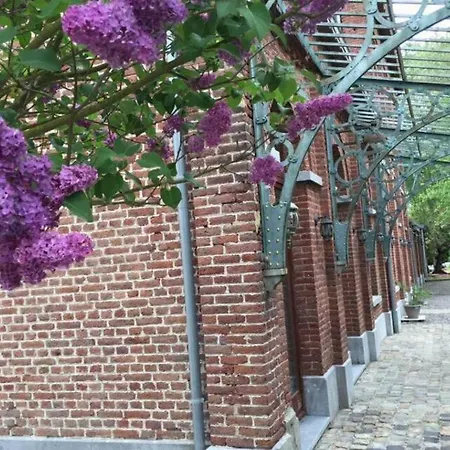 Dans Un Batiment Historique Apartamento