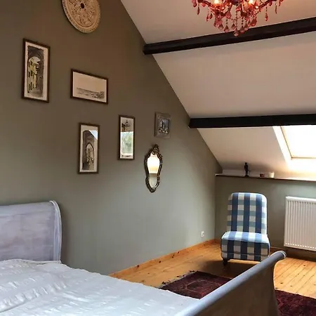 Dans Un Batiment Historique Apartamento